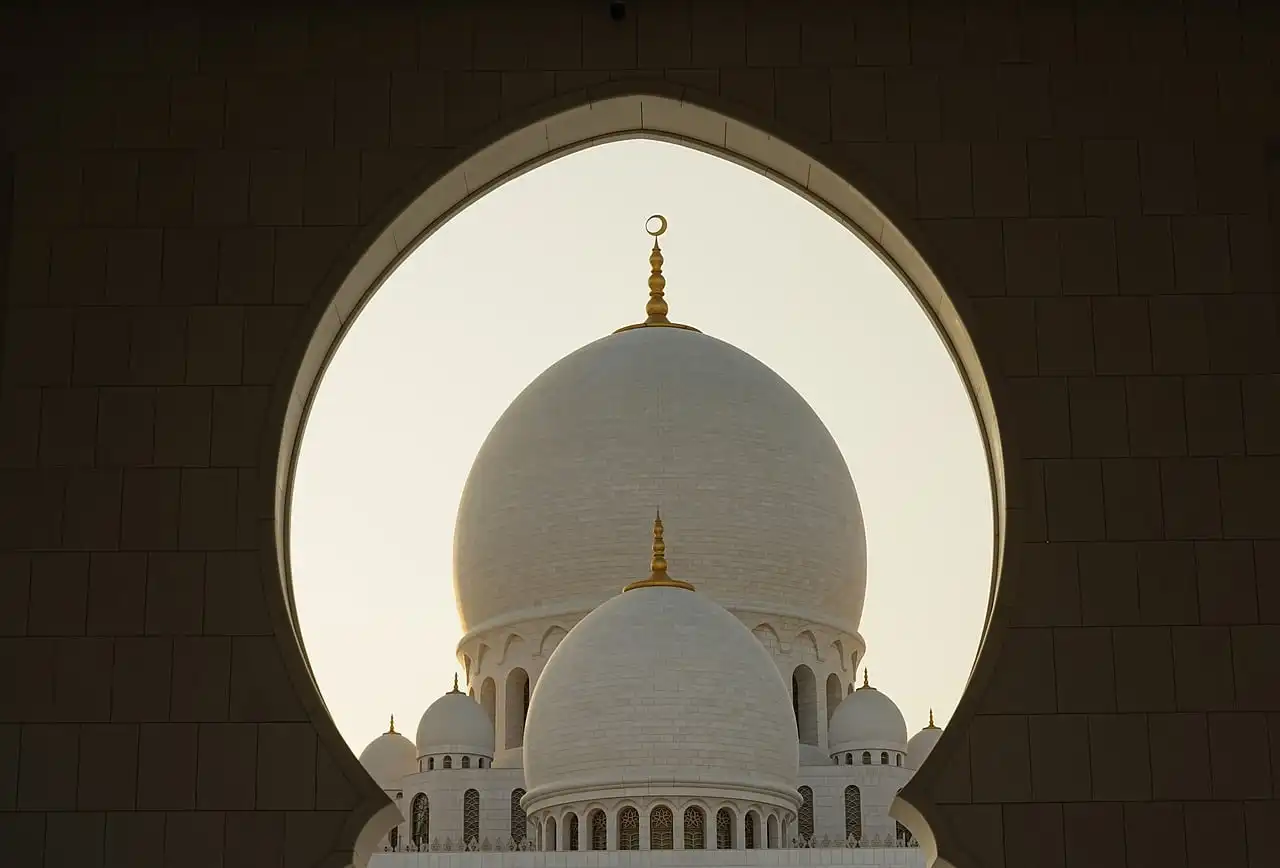 Professional chauffeur and executive car service in Abu Dhabi, United Arab Emirates