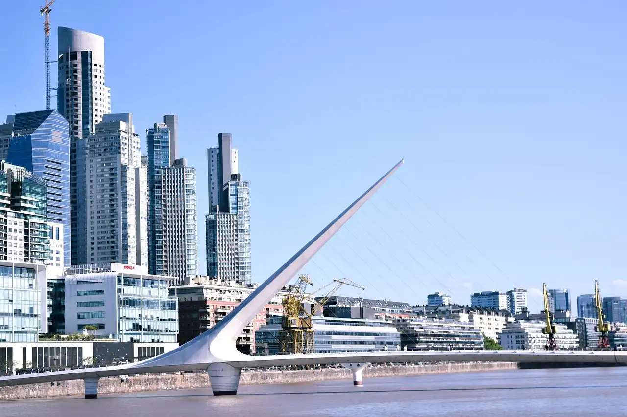 Flight-tracked airport car service at Ministro Pistarini International Airport (EZE) in Buenos Aires