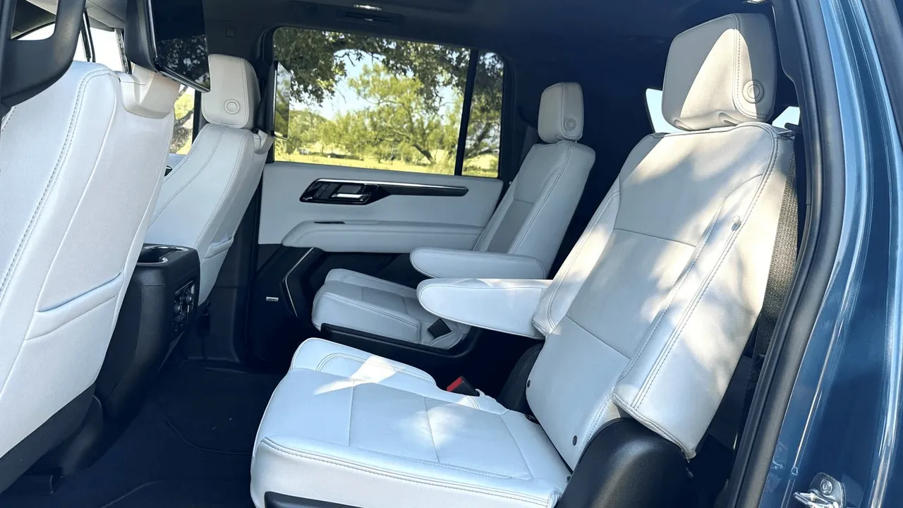 Business SUV Interior thumbnail