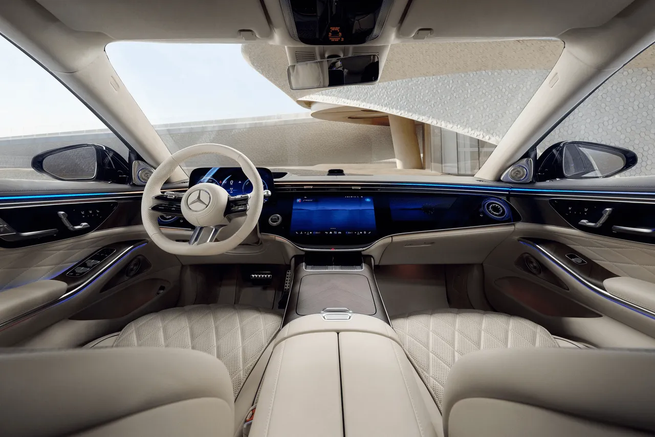 Executive Sedan Interior thumbnail
