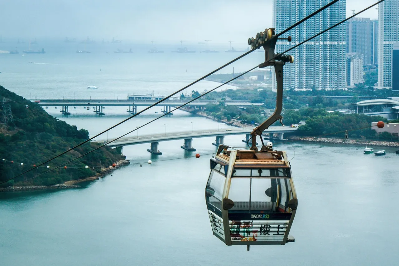 Flight-tracked airport car service at Hong Kong International Airport (HKG) in Hong Kong