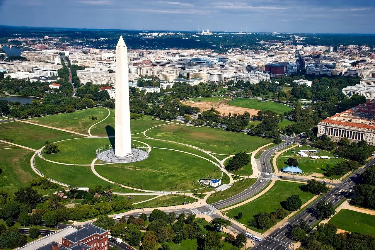 Flight-tracked airport car service at Washington Dulles International Airport (IAD) in Washington, D.C.