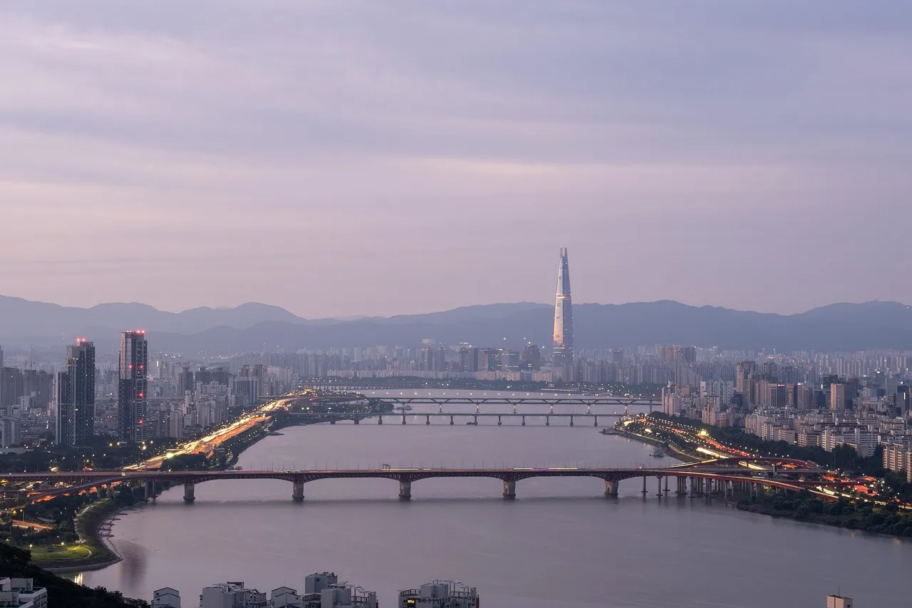 Flight-tracked airport car service at Incheon International Airport (ICN) in Seoul
