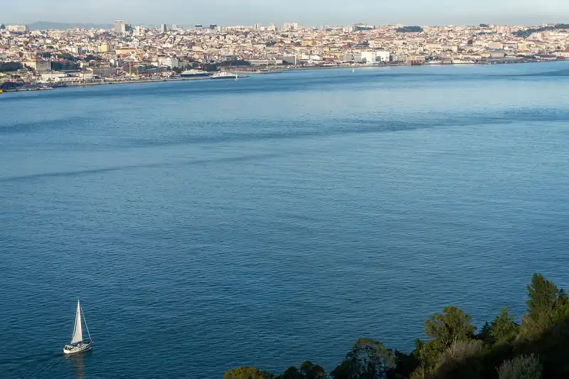 Lisbon Humberto Delgado Airport airport car service